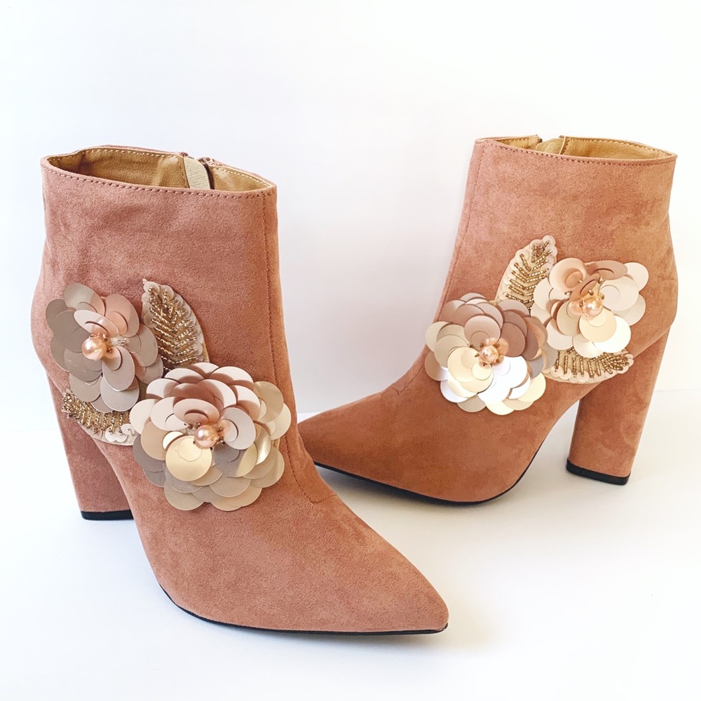 Mauve pink floral appliqué suede bootie - Picture 2 of 11